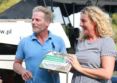 50-тысячный безвизовый турист приплыл через Августовский канал